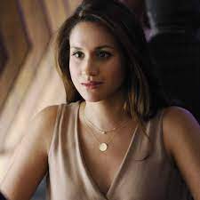 The queen and prince william approved banning meghan markle from borrowing jewelry from the royal collection, expert claims. Meghan Markle S Best Fashion Moments On Suits