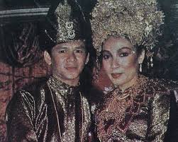 Perpustakaan lagu malindo 12 february 2021. Sudirman 27 Tahun Dalam Kenangan Ini 14 Gambar Menarik Penghibur Legend Negara Pada Zaman Kegemilangannya Lobak Merah