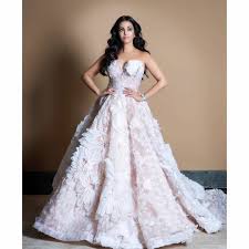 Be wonderful for your big day! Designer Gowns For Indian Wedding Reception And Cocktail Parties