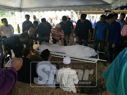 Former kuala lumpur mayor tan sri elyas omar passed away at the national heart institute (ijn) at 7.15pm on tuesday (may 15), sinar harian reported. May 2018 Page 227 Portal Sinarharian