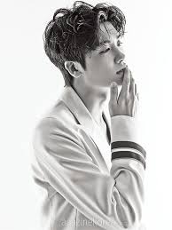 I Showed My Sister This Picture And Some Other And She Just Talked About His Ears Really I Think They Are Awesome I Park Hyung Sik Atrizes Atores Coreanos