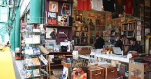Marche Aux Puces Clignancourt Giant Flea Market In Paris Avenue De La Porte De Clignancourt 18th Arondiss Porte De Clignancourt Marche Aux Puces Saint Ouen