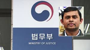 동료 살해 뒤 월북 시도한 스리랑카인 항소심도 징역 20년. ë²•ë¬´ë¶€ ë¶ˆê¸¸ ì† í• ë¨¸ë‹ˆ êµ¬í•œ ìŠ¤ë¦¬ëž'ì¹´ì¸ì— ì˜ì£¼ê¶Œ ì¤€ë‹¤ Sbs ë‰´ìŠ¤