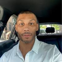 Eric Rael's Instagram, Twitter & Facebook