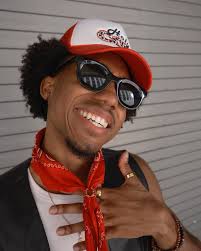 Let's talk about bucks 🤠 . . . . . . . . . #explorepage #fashion  #streetwear #cowboy