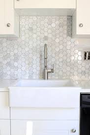An Extremely Detailed Tutorial On How To Install A Marble Hexagon Tile Backsplash They T Kitchen Tiles Backsplash Hexagon Tile Backsplash Kitchen Backsplash