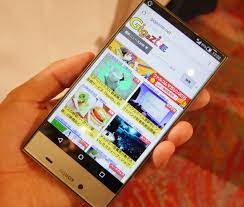 Sharp Aquos Crystal 2 Shows in Hands-on ...