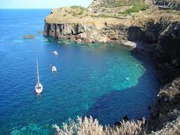 Dal diario è facile ricostruire quanto avveniva certe estati a ustica, solo quelle presenziate, ovvio, e quindi: Rent A Boat In Ustica Island Catamaran Charter Sail Or Motor Yacht Ustica