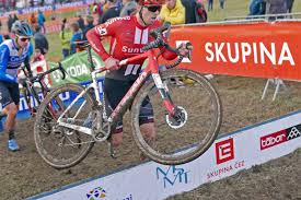 The upright bike may feel slightly different than a traditional bike but the difference is not noticeable enough to cause any issues with completing the workout. Difference Between Cyclocross Touring And Road Bikes Bicycles Stack Exchange