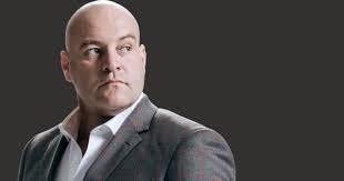 Leigh Hart's Instagram, Twitter & Facebook