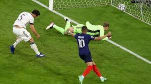 Born 16 december 1988) is a german professional footballer who plays as a centre back for bundesliga club borussia dortmund and the. Spielentscheidend Pechvogel Hummels Eigentor Verdirbt Em Start
