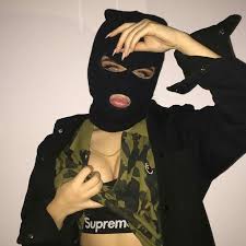 Wild nights & tired eyes panosundaki pin. Aesthetic Girl With Gun Pfp Novocom Top