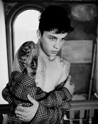 I don't answer them all, but i do read them all. Ash Beautiful And Black And Write Image 252466 On Favim Com