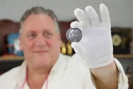 Charles Dickens letter dated 1843 goes under the hammer for almost £5,000