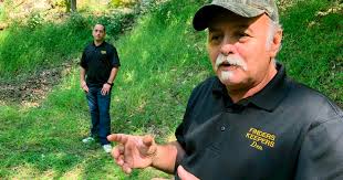Because the civil war will not start over the repeal of the second amendment. Civil War Gold Treasure Hunters Challenge Fbi Over Dig In Dents Run Pennsylvania Cbs News