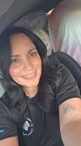 Look who's behind me ✌🏼 . . Traffic today is 🔥 🔥 for those who didn't  know I travel 1hr and 35min to do the decors 🎈 TRUST ME I LOVE WHAT I DO  🥰😍