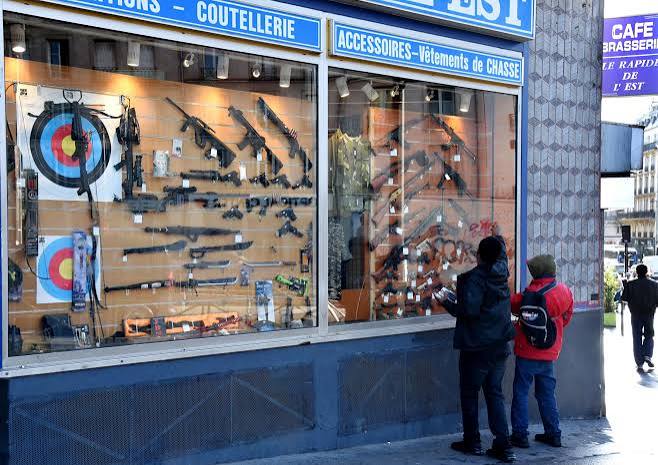 France riots: shopkeepers in weapons rush before weekend protests