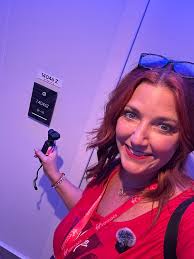 The Beautiful Imagination Lady's out cruising!