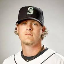 Mark Lowe makes comeback with Mariners