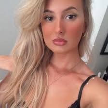 Brittany Maxfield's Instagram, Twitter & Facebook