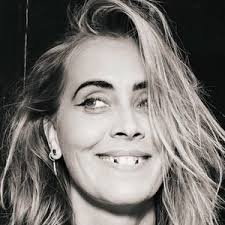 14:45 volop zon en groen op de coronakaart: Anouk Teeuwe Bio Family Trivia Famous Birthdays