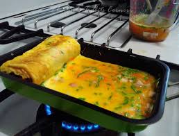 And heat the frying pan. Elinluv S Tidbits Corner Gyeran Mari Korean Egg Roll With Nori Seaweed