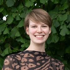 Pauline Peek's Instagram, Twitter & Facebook