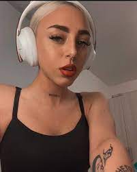 Nicki nicole] cuando te veo te veo pasar verso: Nicki Nicole Tatuajes Cuello Tatuaje Del Cuello Tatuajes Populares