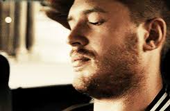 Ritchie kebbell GIF sur GIFER