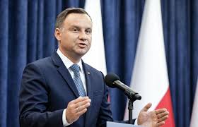 Jego głównym bohaterem jest prezydent andrzej duda, który niestety nie popisał się swoimi umiejętnościami. Prezydent Podpisal Ustawe Okolobudzetowa Na 2021 R Puls Biznesu Pb Pl
