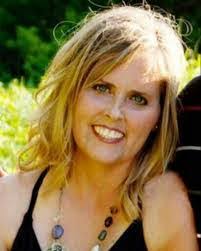 Shannon Follett's Instagram, Twitter & Facebook