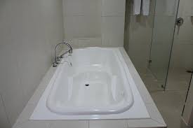 Hotel pertama berada di daerah jl. Bathtub Suite Picture Of Palace Hotel Puncak Tripadvisor