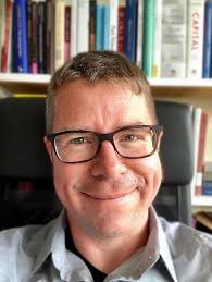 The Case for Community Wealth Building: Guinan, Joe, O'Neill, Martin:  9781509539031: Amazon.com: Books