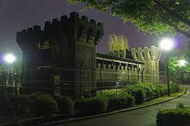 夜散歩のススメ1465 公園上に移設で建つ 旧小松川閘門 夜散歩のススメ 夜 散歩 東京 建築 都市景観