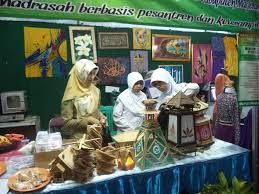 Pameran seni rupa murni dan terapan. Manfaat Pameran Seni Rupa Bagi Siswa Siedoo