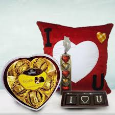 Maxspt gold dipped rose, gold dipped real rose is attractive luster and natural shape, best gifts for girlfriend,her,mom,wife,pink rose with stand visit the maxspt store. Attractive Personalized Hearty Delight Gift Combo For Girlfriend To India Free Shipping