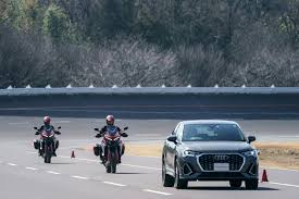 服に個性があるのではなく、着る人に個性がある。 そうユニクロは信じています。 私たちの服は、作り手ではなく、 着る人の価値観から作られる服です。 さあ、新しい発想の服の世界へ。 ãƒ‰ã‚¥ã‚«ãƒ†ã‚£ ï½‚ï½ï½— ãƒˆãƒ©ã‚¤ã‚¢ãƒ³ãƒ• ãƒãƒ¼ãƒ¬ãƒ¼ã‹ã‚‰æ–°åž‹ãŒç¶šã€…ç™»å ´ ä»Š ä¹—ã‚‹ã¹ãè¼¸å…¥ãƒã‚¤ã‚¯ã¯ã©ã‚Œã  ãƒ‹ãƒ•ãƒ†ã‚£ãƒ‹ãƒ¥ãƒ¼ã‚¹