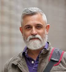 Men Sfacialhairstyle Haircut Gray Hair Mens Hairstyles Grey Hair Men