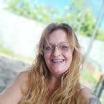 Amy Lashbrook's Instagram, Twitter & Facebook