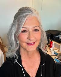 Alex McElhannon Glenn (@alexmchairandmakeup) • Instagram photos and videos