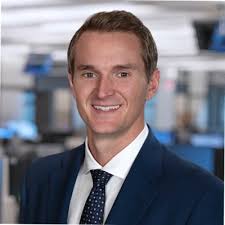 After a fantastic internship, I am grateful and excited to announce that I  have accepted an offer to join Goldman Sachs in 2024 as a full-time Private  Wealth Management Analyst in the