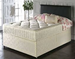 Rubber matting helps to prevent the material from moving around on top of your box spring or bed frame. Plato De Musgo Kokedamas