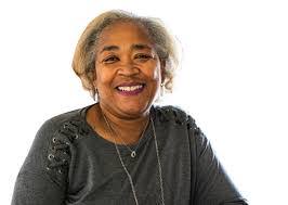 Wendi Lawson's Instagram, Twitter & Facebook