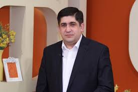 3,727 likes · 74 talking about this. Corneliu Botgros È™i A ArÄƒtat Iubita La Tv Cine Este Frumoasa Blonda Care I A Furat Inima Video Ea Md