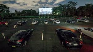 Cinema)، أو قاعة السينما (بالإنجليزية الهندية: Ø³ÙÙÙØ§ Ø§ÙØ³ÙØ§Ø±Ø§Øª Ø£ÙÙ ØµÙ Ø§Ø¹ Ø§ÙØ£ÙÙØ§Ù ÙÙ Ø²ÙÙ ÙÙØ±ÙÙØ§ Ø§ÙØ´Ø±Ù Ø§ÙØ£ÙØ³Ø·
