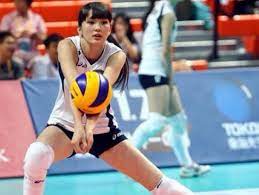 Teknik dasar dalam permainan bola voli yang harus dikuasai oleh libero adalah passing, baik passing bawah dan passing atas. Posisi Pemain Bola Voli Dan Tugasnya