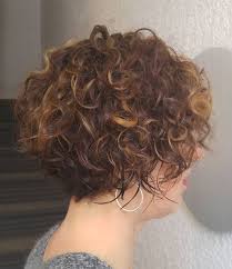 Short Curly Brunette Bob Kisa Sac Kisa Sac Modelleri Kivircik Sac