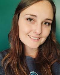 Brittany Moore (@bemoorebooks) • Instagram photos and videos