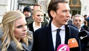 Auch bei integrationsstaatssekretär sebastian kurz (24). So Reagierte Sebastian Kurz Freundin Susanne Thier Nach Dessen Sturz