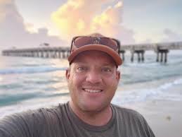 Hi! I'm Anyelic, 27. I am in a stage of personal and professional growth.  One of my greatest characteristics is being loyal and respectful. I just  hope that the man who is